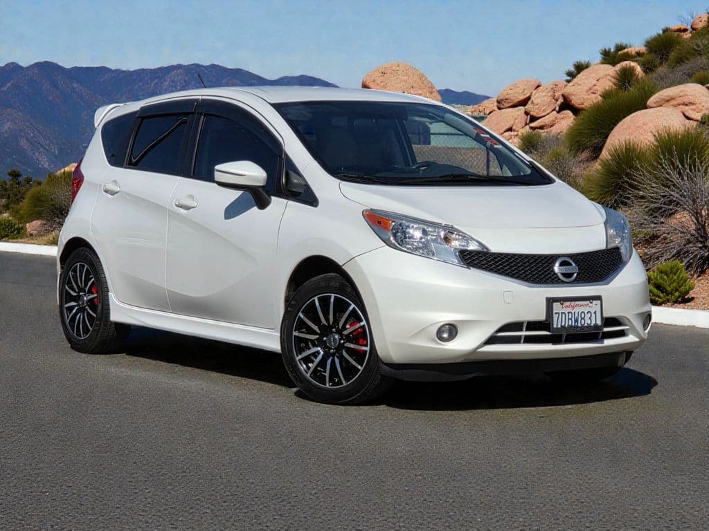 2014 Nissan Versa Note SV - Photo 2