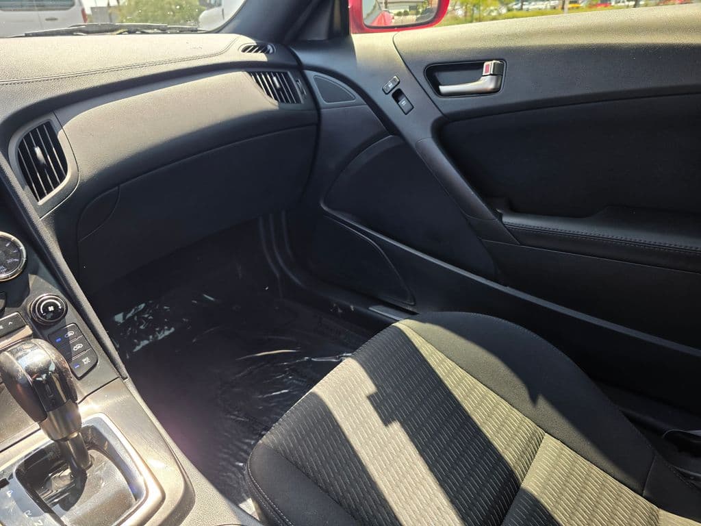 2013 Hyundai Genesis Coupe 2.0T - Photo 37