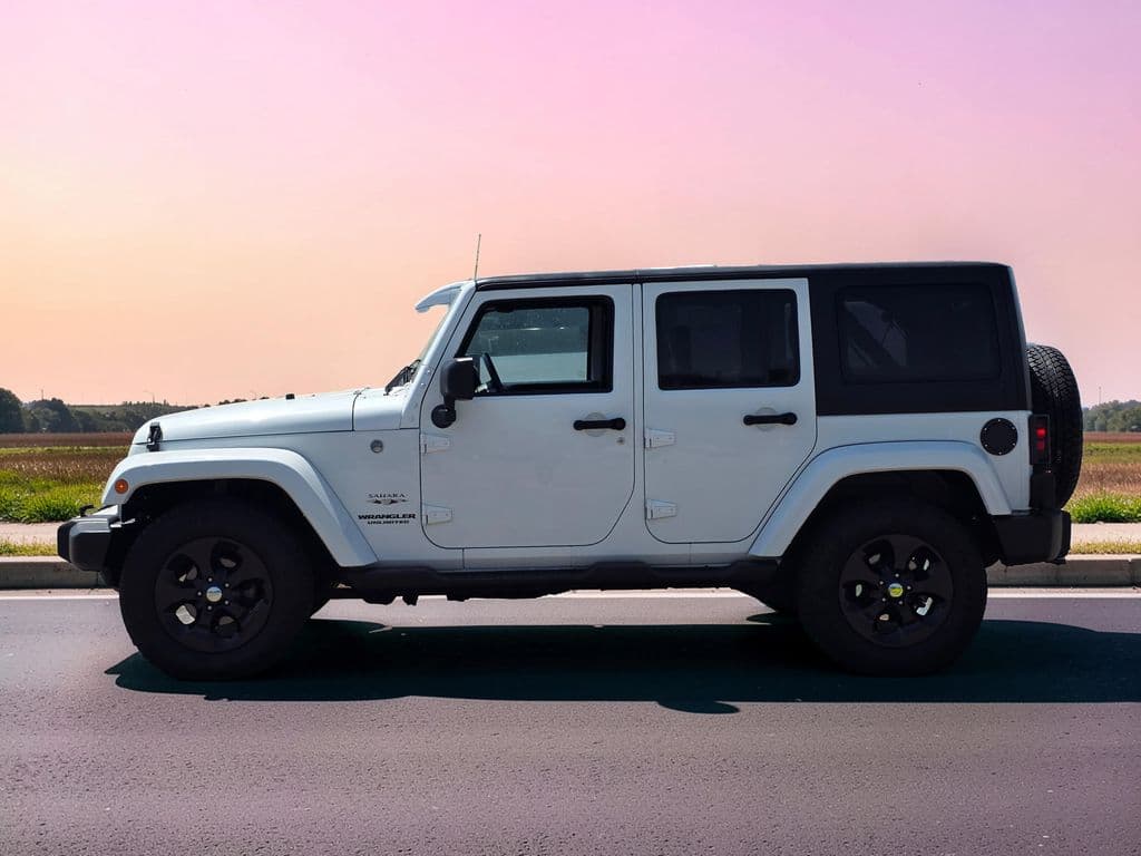 2016 Jeep Wrangler Unlimited Sahara - Photo 5