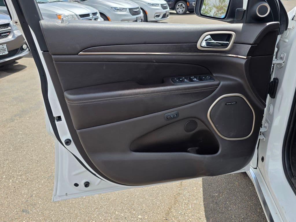2015 Jeep Grand Cherokee Summit - Photo 26