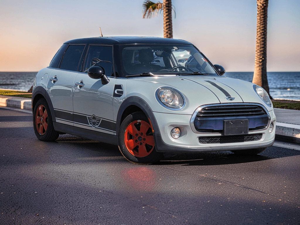 2016 MINI Cooper Base - Photo 2